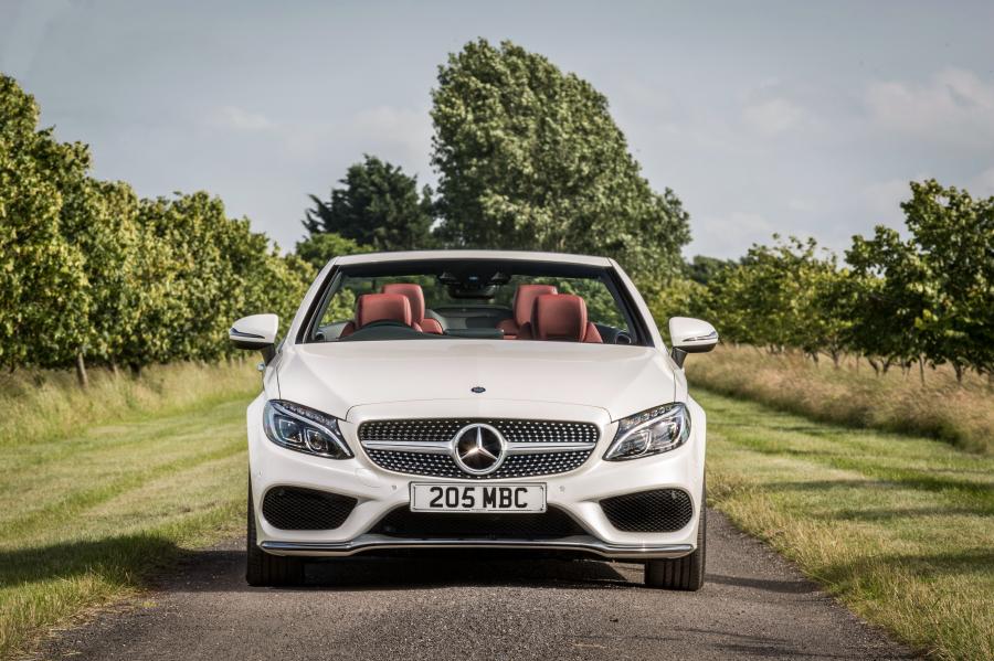 Mercedes-Benz C220 d AMG Line Cabriolet 2016 года  (UK) (фото 2 из 29)